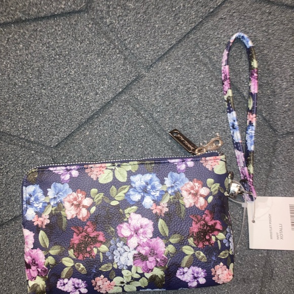 Betsey Johnson wristlet pouch - Picture 2 of 4